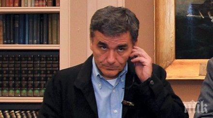 евклид цакалотос налице всички предпоставки споразумение кредиторите август