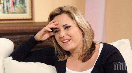 пик ретро лора крумова гази градинки джипа паркира тревните площи джигит папарашки снимки