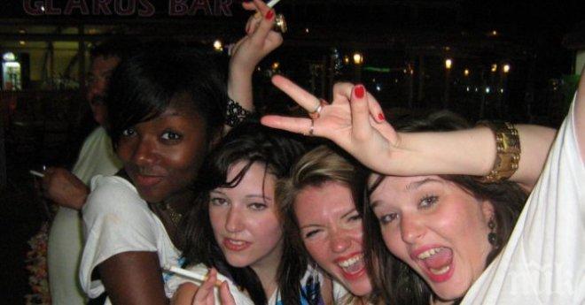 Шоу! Дивотиите в Слънчев бряг продължават с пълна мощ! Вижте още скандални прояви на чужденците (видео)