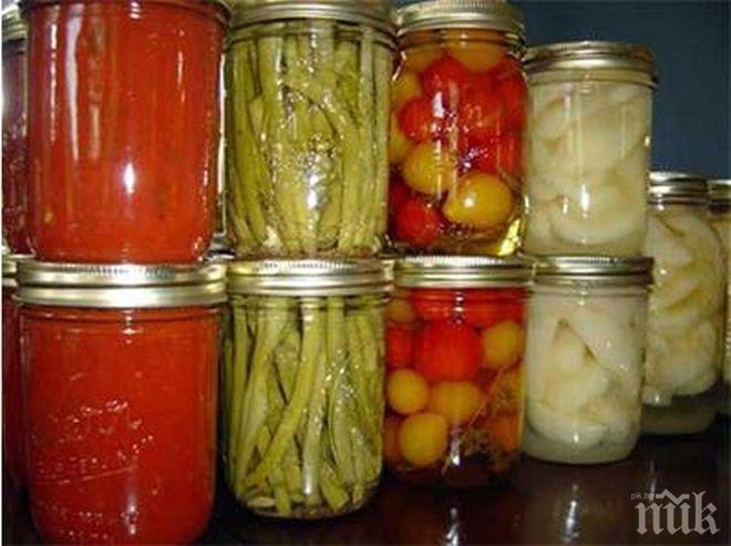 Крадците го закъсаха: Тарашат къщи за зимнина