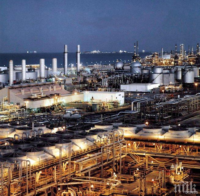 Иран трудно ще увеличи бързо износа на петрол и газ