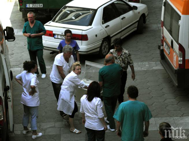 Линейка, превозваща дете в кома, блъсна жена в Пловдив