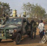 Има и руски гражданин сред заложниците в хотела в Мали