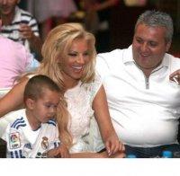 Емилия пак е бременна! Певицата чака второ дете от Коко Динев
