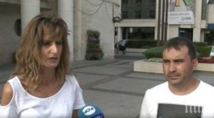 отвлечените инспектори таксиджията взе пари отвлече щом разбра загазил