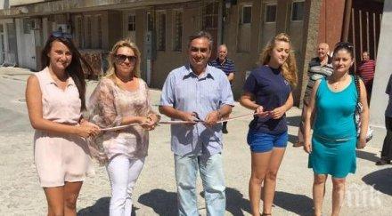 паркоместа центъра каварна