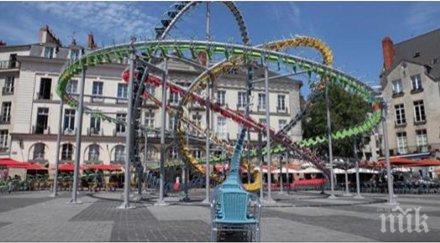 събра 1200 стола едно подреди необичаен начин причината впечатли