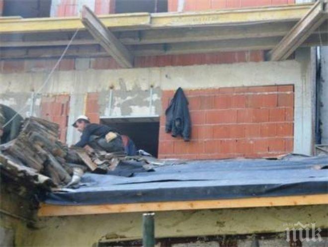 Буря вилня в Меричлери, 10 къщи са засегнати