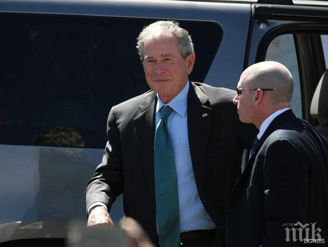 Джордж Буш отпаднал като съдебен заседател 