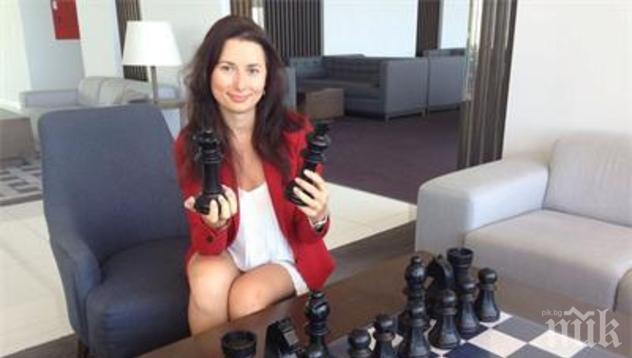 Скандал! Бившият на Кобилкина й пратил данъчни - укривала приходи от секс семинарите