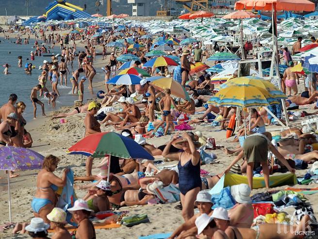 Слънчево и топло, само на места облачно