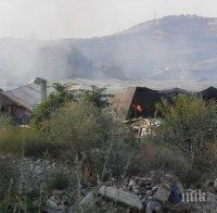 Два коня и 10 000 бали слама изгоряха при пожар в Благоевград