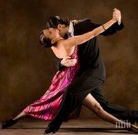 „Окупират” паметника на Съветската армия с танго и салса
