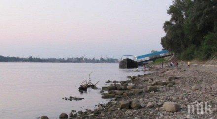 дунава покачва корабоплаването остава затруднено