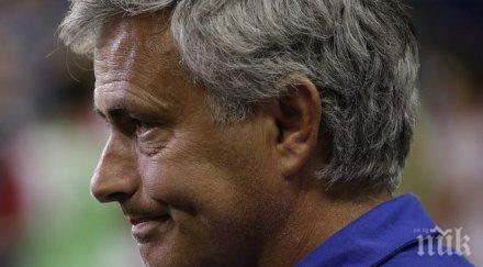 моуриньо удължи договора челси