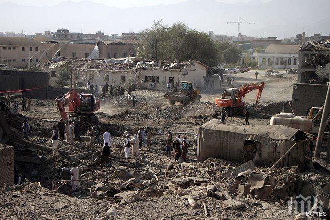 Самоубийствен атентат в Афганистан! Най-малко 22-ма души бяха убити 