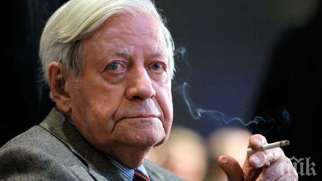 Изписаха от болницата 96-годишния бивш канцлер на Германия Хелмут Шмит