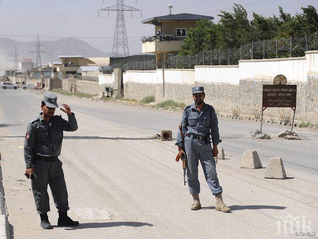 Атентат в Афганистан взе 21 жертви