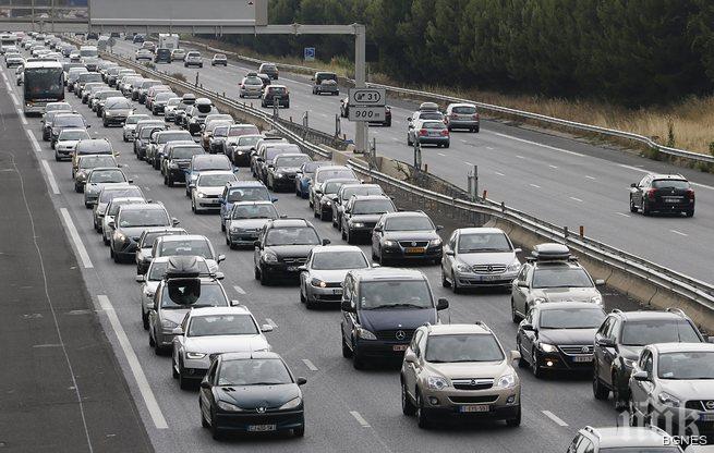 Рекордни задръствания по пътищата на Франция