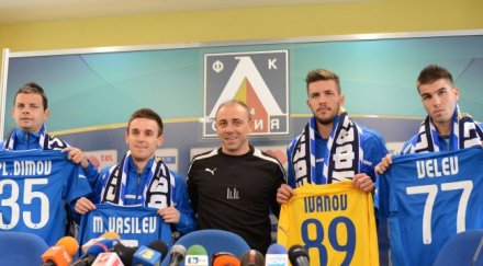 левски представи официално четирима снимки