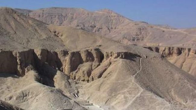 Откриха гробница на над 3000 год.