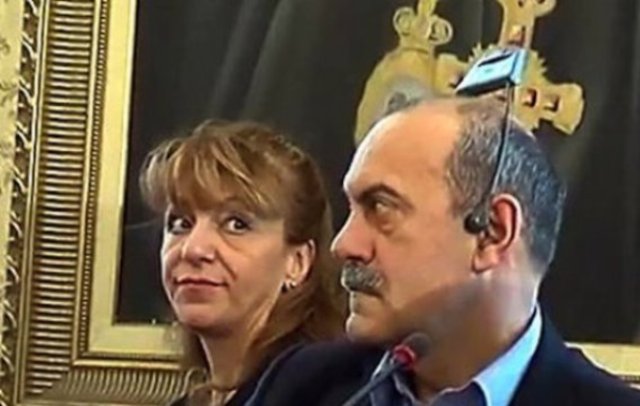 Павел Шопов се изгаври с кабинета