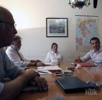 Алексис Ципрас премахва благините на депутатите и министрите 