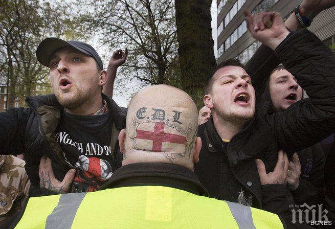 Преместиха мач на Манчестър Юнайтед заради марш на крайнодясна организация