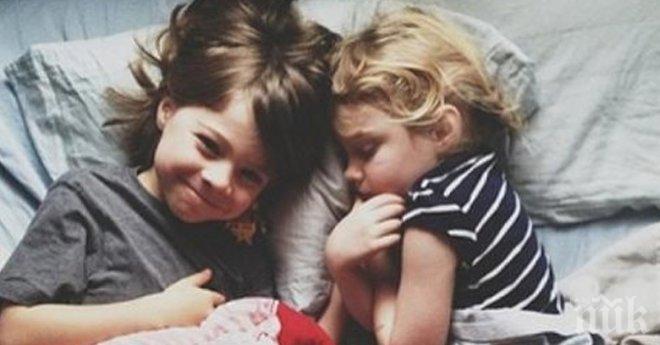 Тези снимки ще те накарат да се замислиш колко е хубаво да имаш брат или сестра и каква необходимост са те в нашия живот...