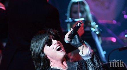 джо лин търнър започва гастроли крим сюрпризира откровенията