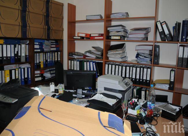 Чужденци ни мачкат и в собствената ни родина