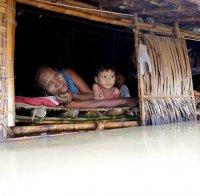 Продължават жестоките наводнения в Мианмар