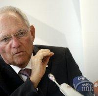 Волфганг Шойбле: Не е възможно дълговете на Гърция да бъдат опростени