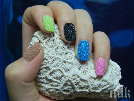 Край на дългите часове при маникюристката - пуснаха уличен апарат за лакиране