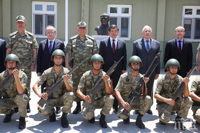 Турция е на ръба на гражданска война