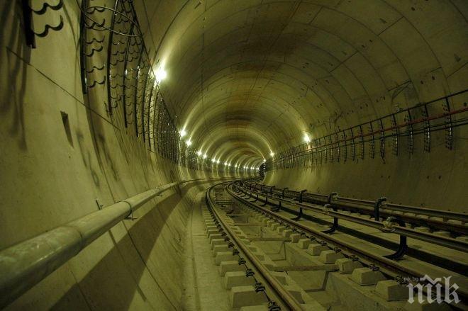 Един човек е загинал при срутването на строяща се метростанция в Китай