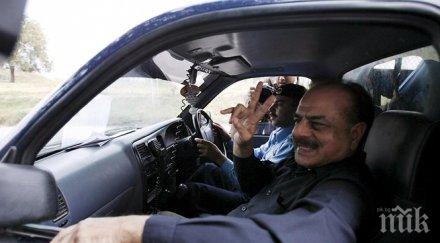 почина един бащите талибаните