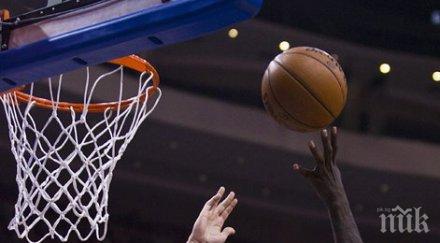 джейсън ричардсън сключи негарантиран договор атланта хоукс