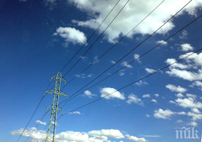 От днес отчитат тока по две цени