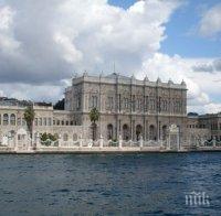 Задържаха нападателите, стреляли пред дворец в Истанбул