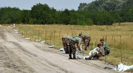 унгария праща няколко хиляди полицаи границата сърбия заради имигрантите