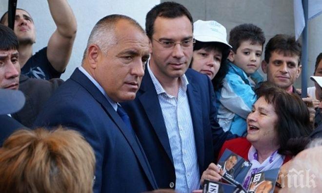 ПЪРВО в ПИК! Какво се случва в битката за Бургас? Какво смята за внезапната подкрепа от Реформаторите? Очаква ли и Кунева да застане зад него? Вижте отговорите на Димитър Николов пред медията ни!