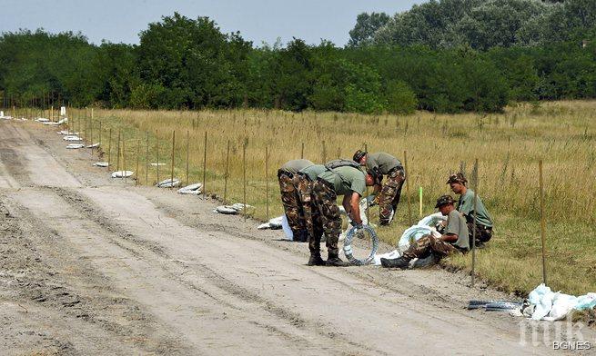 Унгария праща няколко хиляди полицаи по границата със Сърбия заради имигрантите
