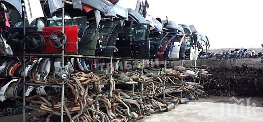 Автоджамбазите крадат стари коли за части втора употреба