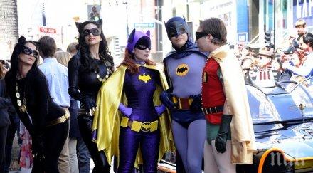 почина първото момиче батман