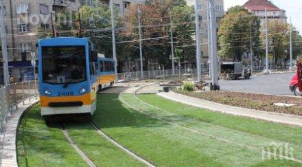 пик пуснаха движението руски паметник