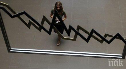 дългът гърция увеличил 100 млн евро