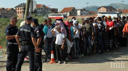 македония обяви кризисно положение границите заради бежанците обновена