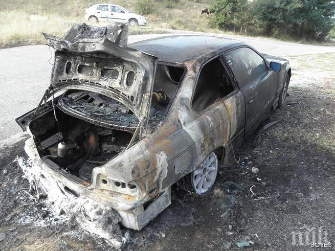 БМВ изгоря край Благоевград