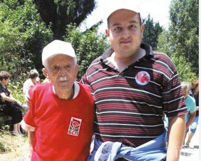 105-годишен дядо нарами раницата за събора в Жабокрек 